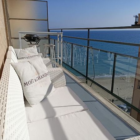 Appartamento La Casa di Noemi Savona Esterno foto