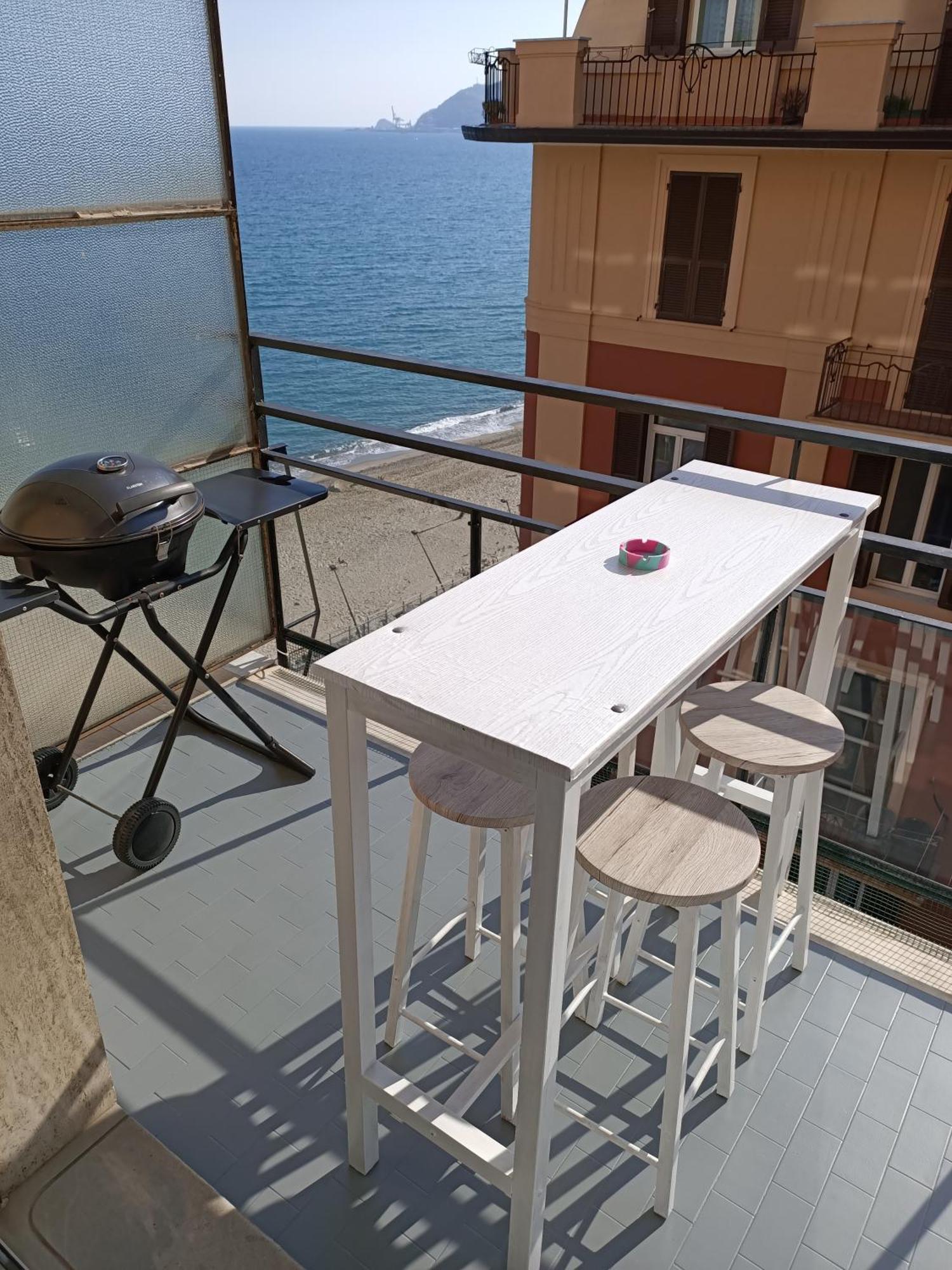Appartamento La Casa di Noemi Savona Esterno foto